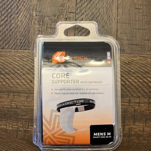 Shock Doctor core supporter with cup pocket. Mens medium (waist size 32-34).